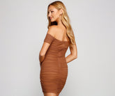 Major Glowup – Schulterfreies Minikleid